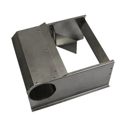 Fabrication de tôles d'aluminium et d'acier inoxydable par processus de flexion et d'estampage