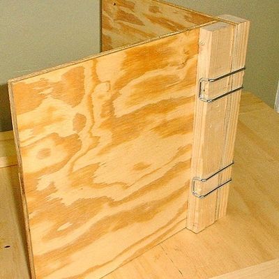 Clamps de voûte en fil de fer réutilisables pour le montage de matériel de boîtier en bois