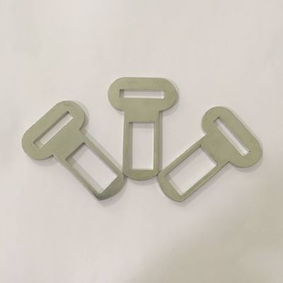 Parties d'emboutissage de tôle métallique en alliage d'aluminium sur mesure, pliage, traitement de surface noire, fabrication de tôle métallique