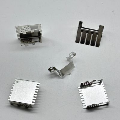 OEM personnalisé de haute précision de petits pièces d'emboutissage d'emboutissage de métal feuille de métal Fabrication de service de matériel métallique