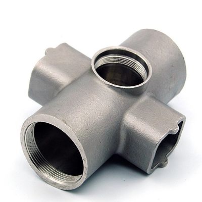 OEM Parties de coulée sous pression d'alliage d'aluminium de haute précision sur mesure avec services de forgeage de coulée de tôle métallique de haute polissage